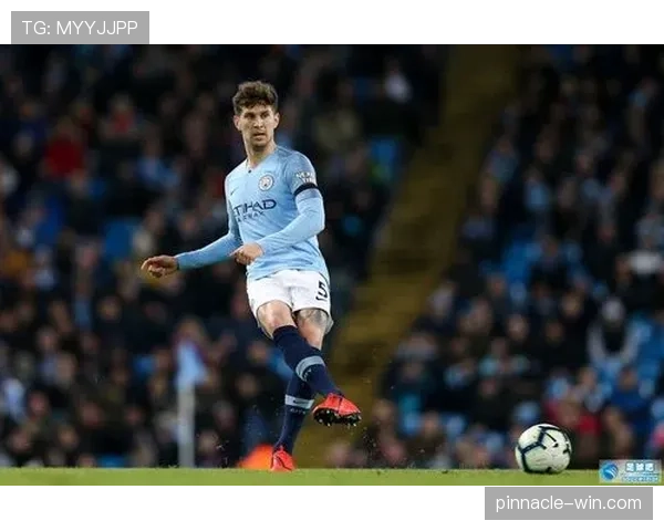 瓜达拉哈拉近期比赛防守表现稳定，中场调度节奏成为球队主要变化
